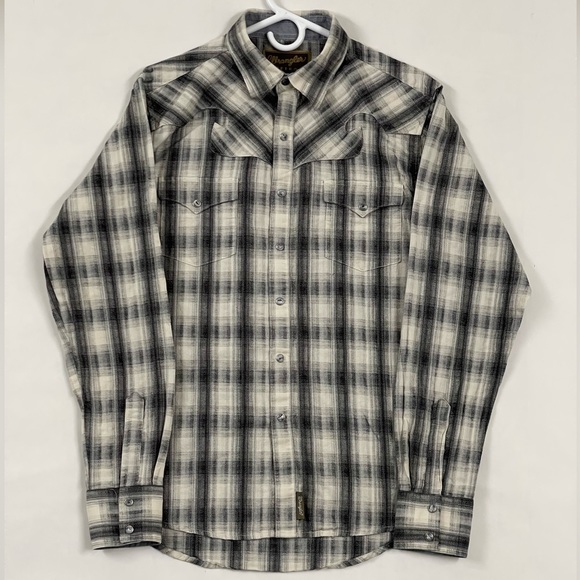 3 Medium Sized Button Down Shirts - Picture 3 of 3